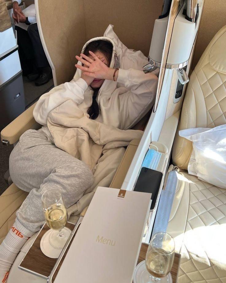 Cải Nam Trang Đối Đầu Thái Tử