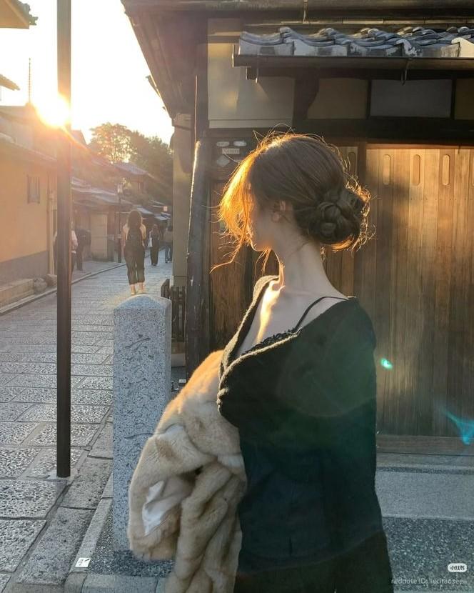 Bạn Trai Trúng Số Rồi Chia Tay, Tôi Âm Thầm Phất Lên