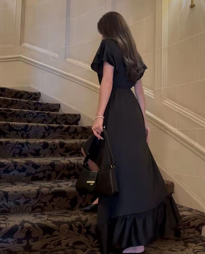 Tranh Thủ Khi Tôi Đi Công Tác, Chồng Đi Xem Mắt Vợ Mới