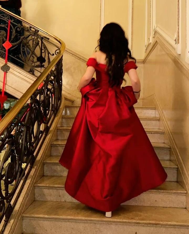 Cũ Không Giữ, Mới Không Tìm – Một Mình Tôi Đủ Đẹp