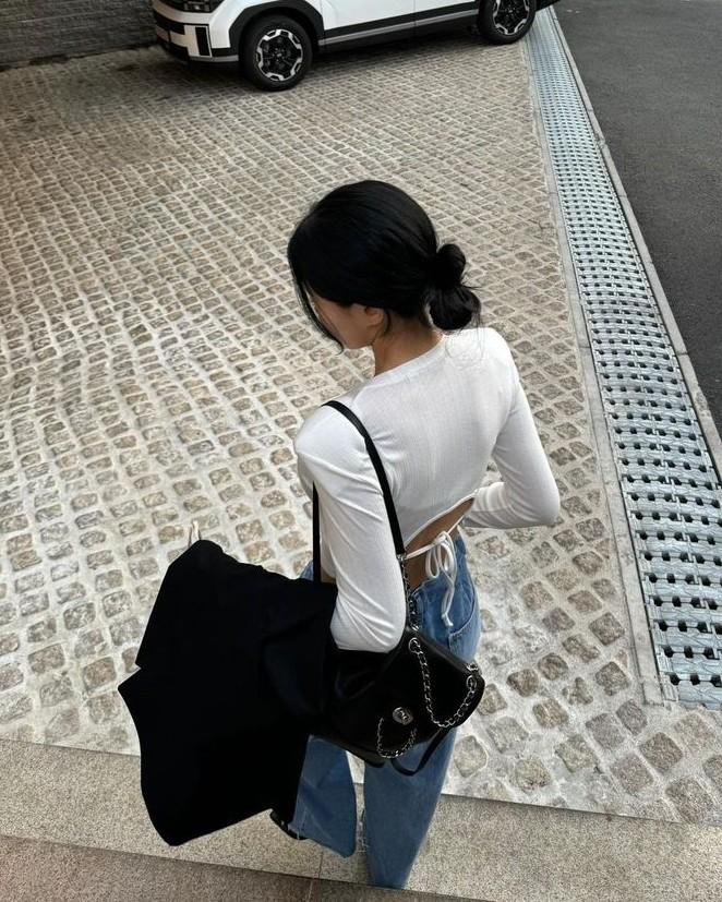 Sau Động Đất, Tôi Ký Hợp Đồng Trọng Sinh Với Hệ Thống.