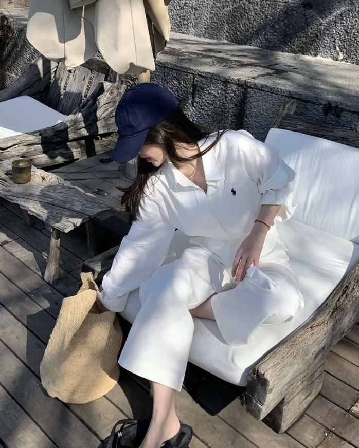 Hoang Cung Có Người Đợi