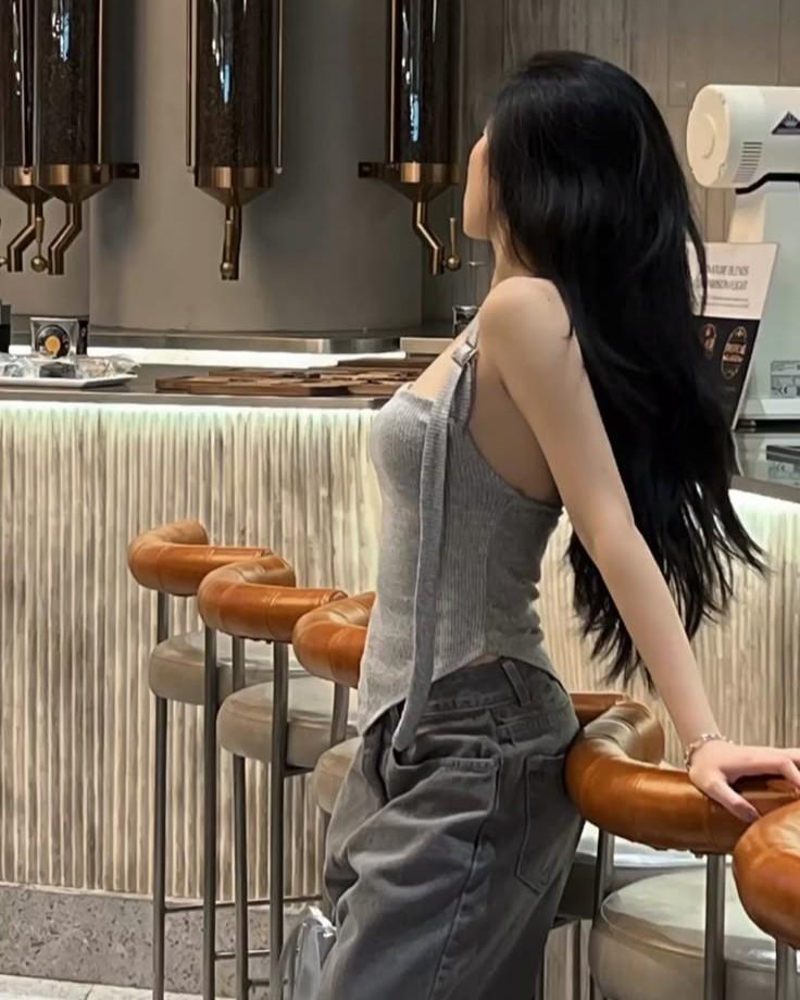 Căn Hộ Không Có Người Chồng