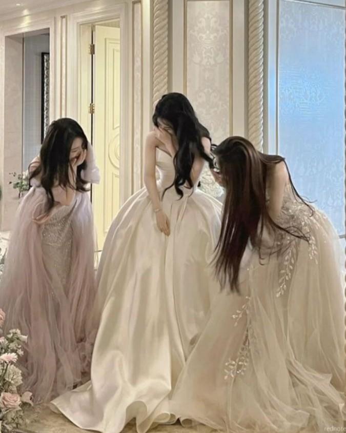 Phù Dung Theo Gió Nhiễm Bụi Trần