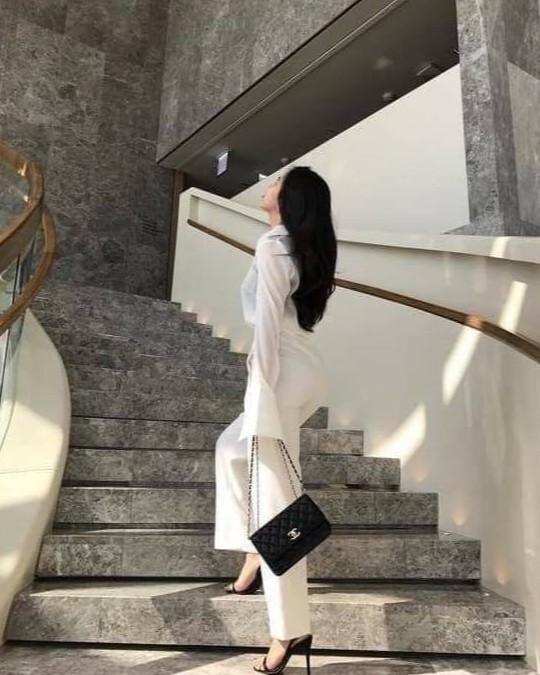 Sau Khi Người Tình Của Cha Tôi Mang Thai Đứa Con Ngoài Giá Thú