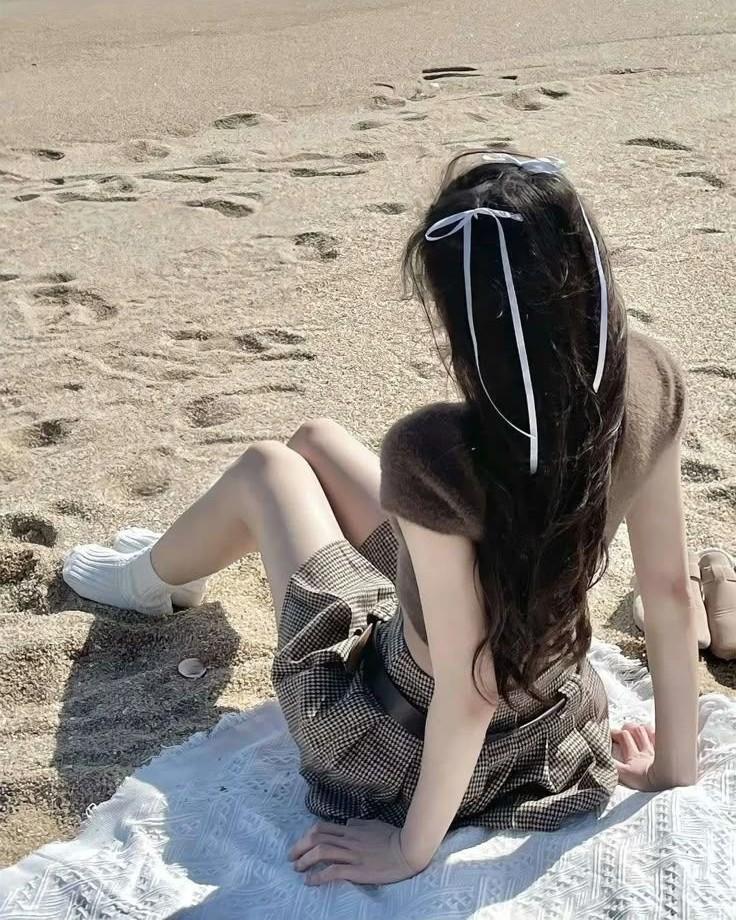 Năm Năm Giấu Mặt