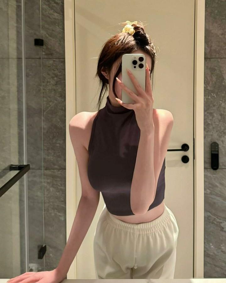 Mẹ Chồng Bị Liệt Bắt Tôi Hầu Hạ, Tôi: Mơ Đẹp Quá