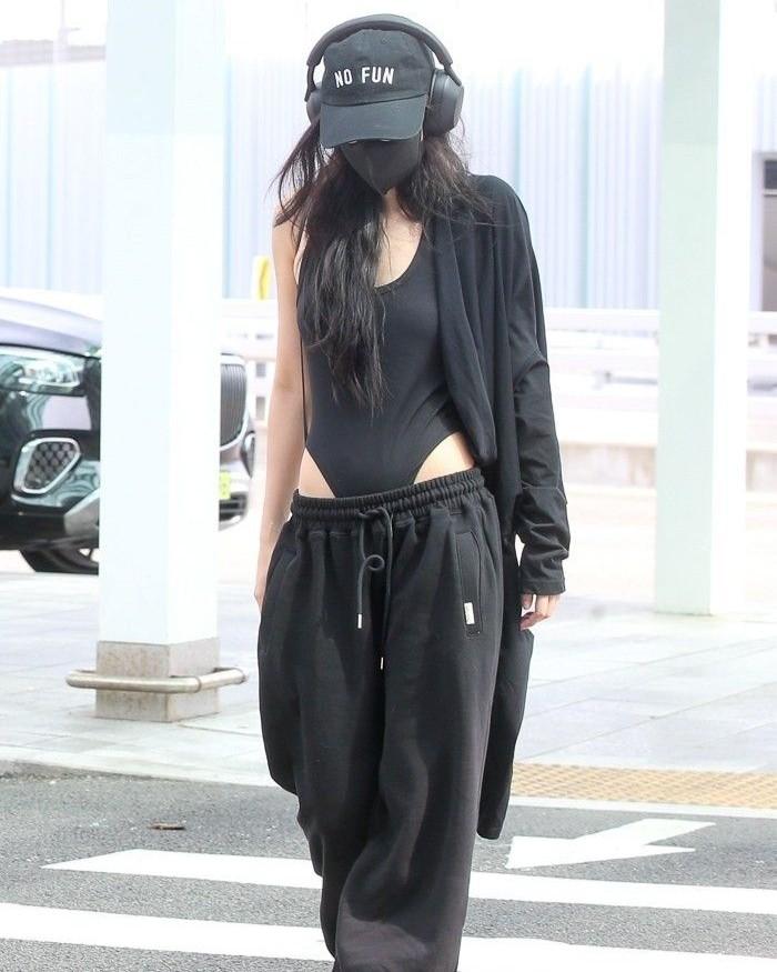 Giả Thái Giám Gặp Công Chúa Thật