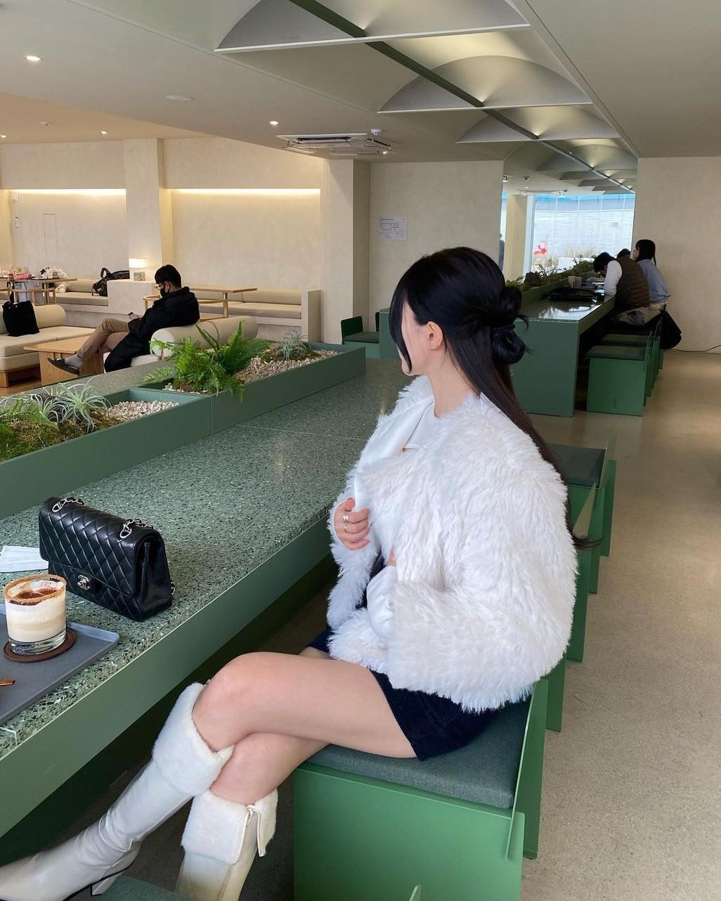 Bóng Đế Hậu, Máu Nhuộm Hậu Cung