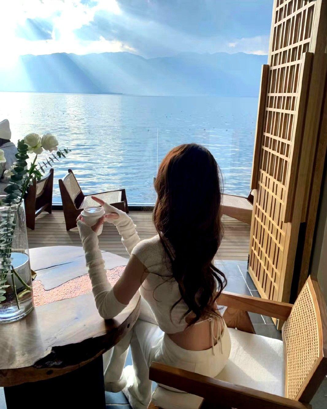 Niềm Tự Hào Hay Nỗi Khiếp Sợ