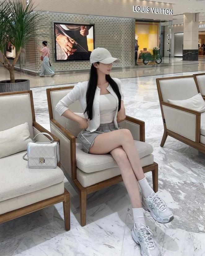 Giấy Ly Hôn Từ Năm Một T Ủi