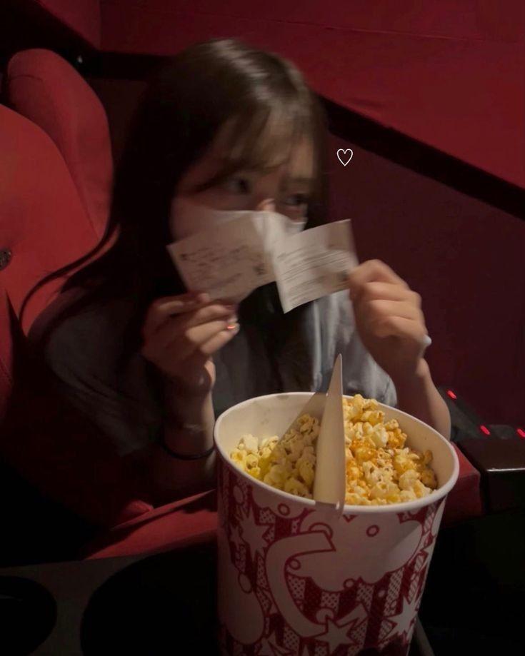 Bệ Hạ Vạn Cơm Vạn Cơm Vạn Vạn Cơm