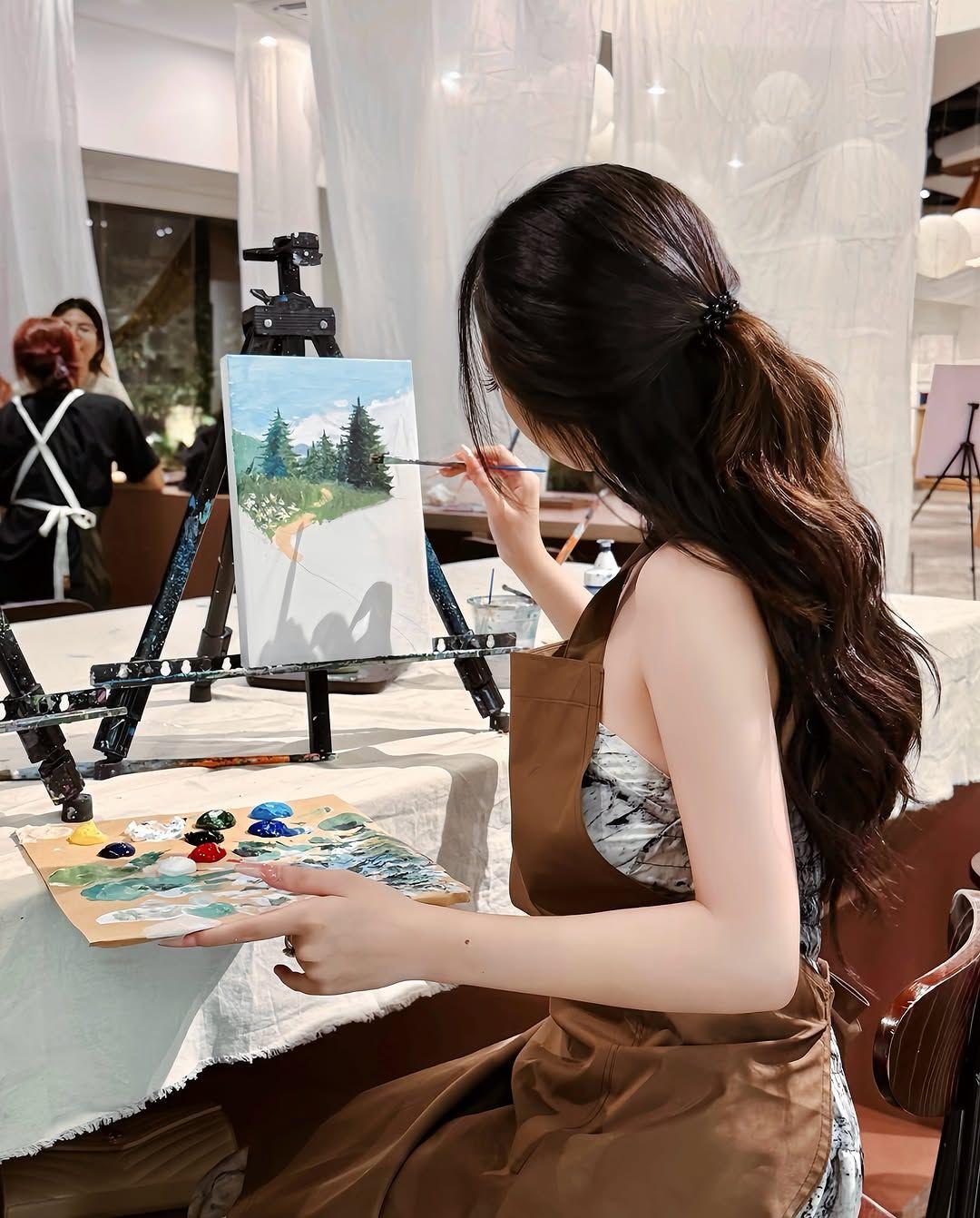 Sau Khi Bố Mẹ Ly Hôn, Tiền Sinh Hoạt Của Tôi Chỉ Còn 15 Tệ Một Ngày