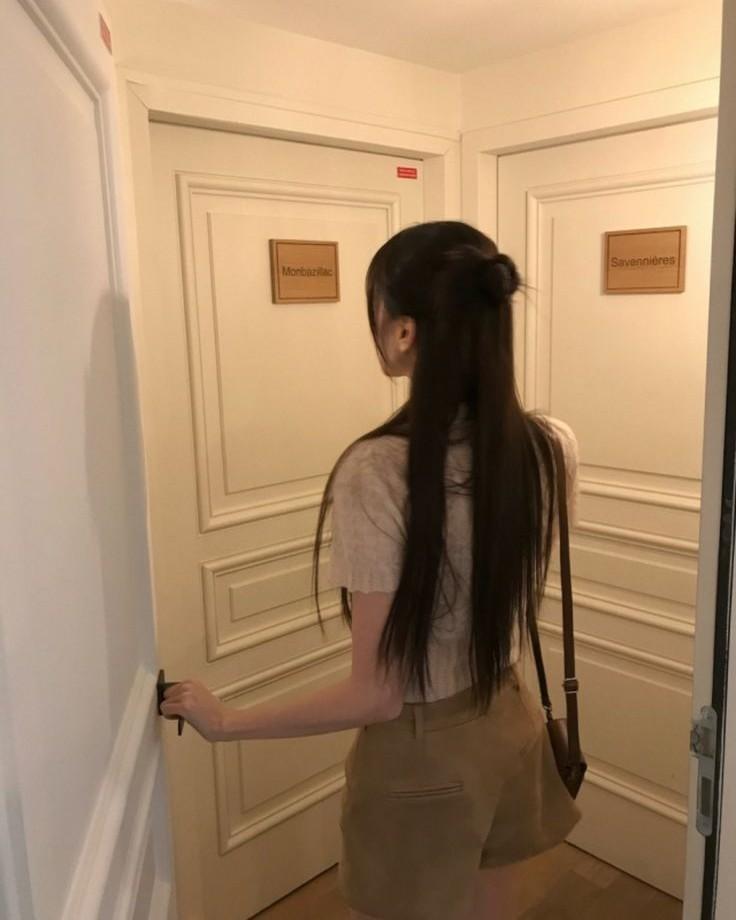 Cuộc Đua Hoa Khôi Từ Nghèo Đến Giàu