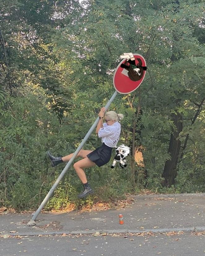 Công Chúa Tới Để Giúp Phụ Hoàng Tháo Nón Xanh