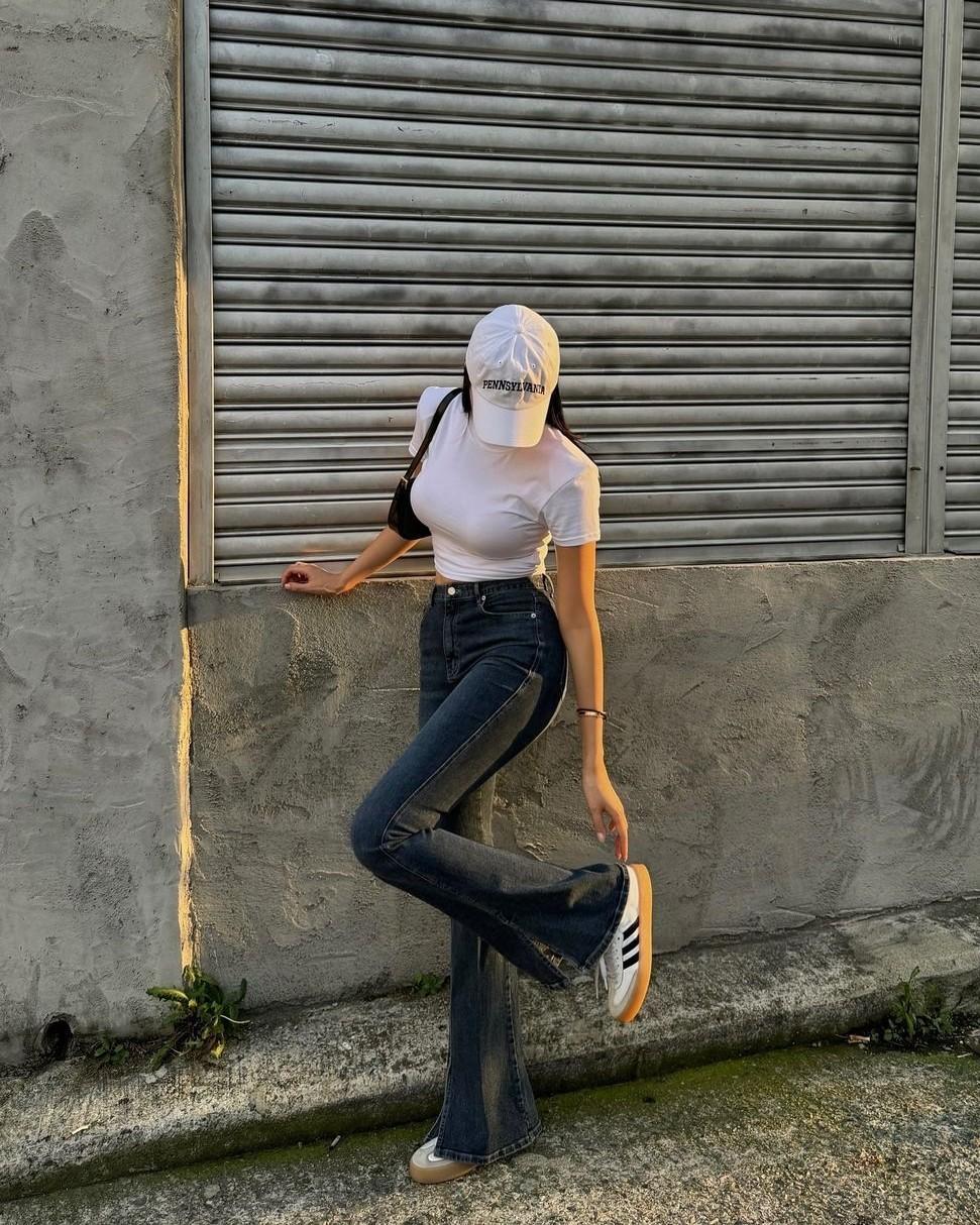 Vương Phi Câm Sinh Song Thai