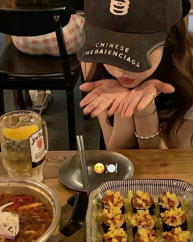 Nhặt Chồng Về Nuôi