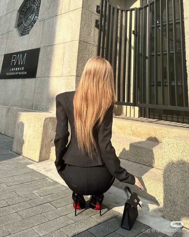 Ly Hôn Xong, Tôi Câu Được Ba Người Đàn Ông