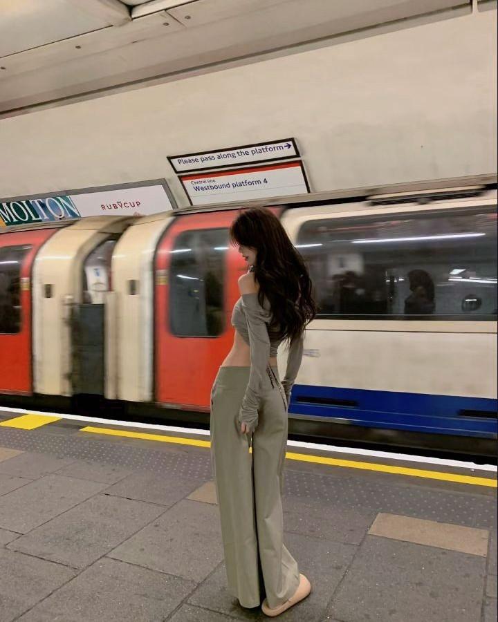 Em Họ Làm Đám Cưới, Tôi Ra Giá 300 Nghìn