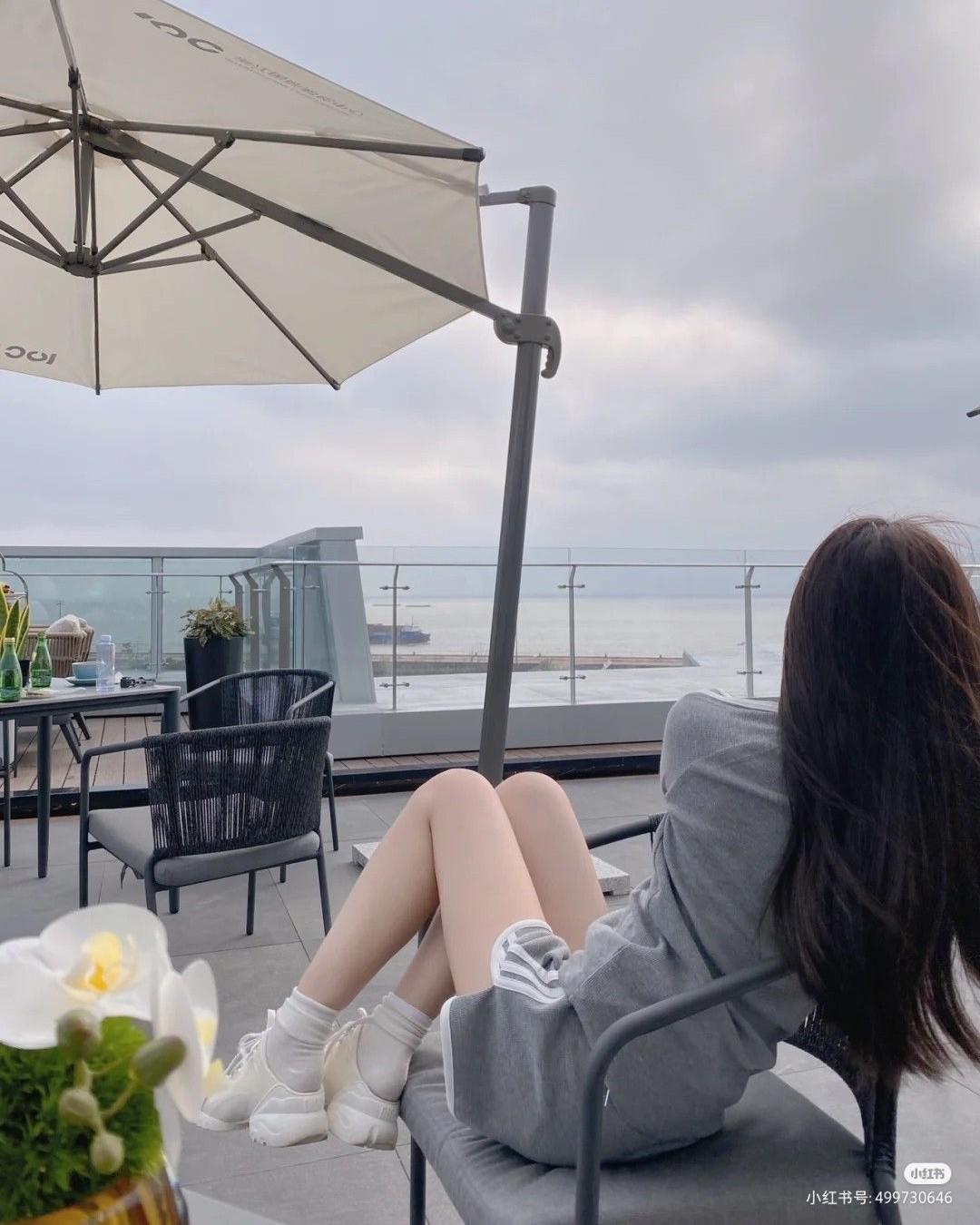 Người Đàn Ông Ấn Đường Đen Kịt