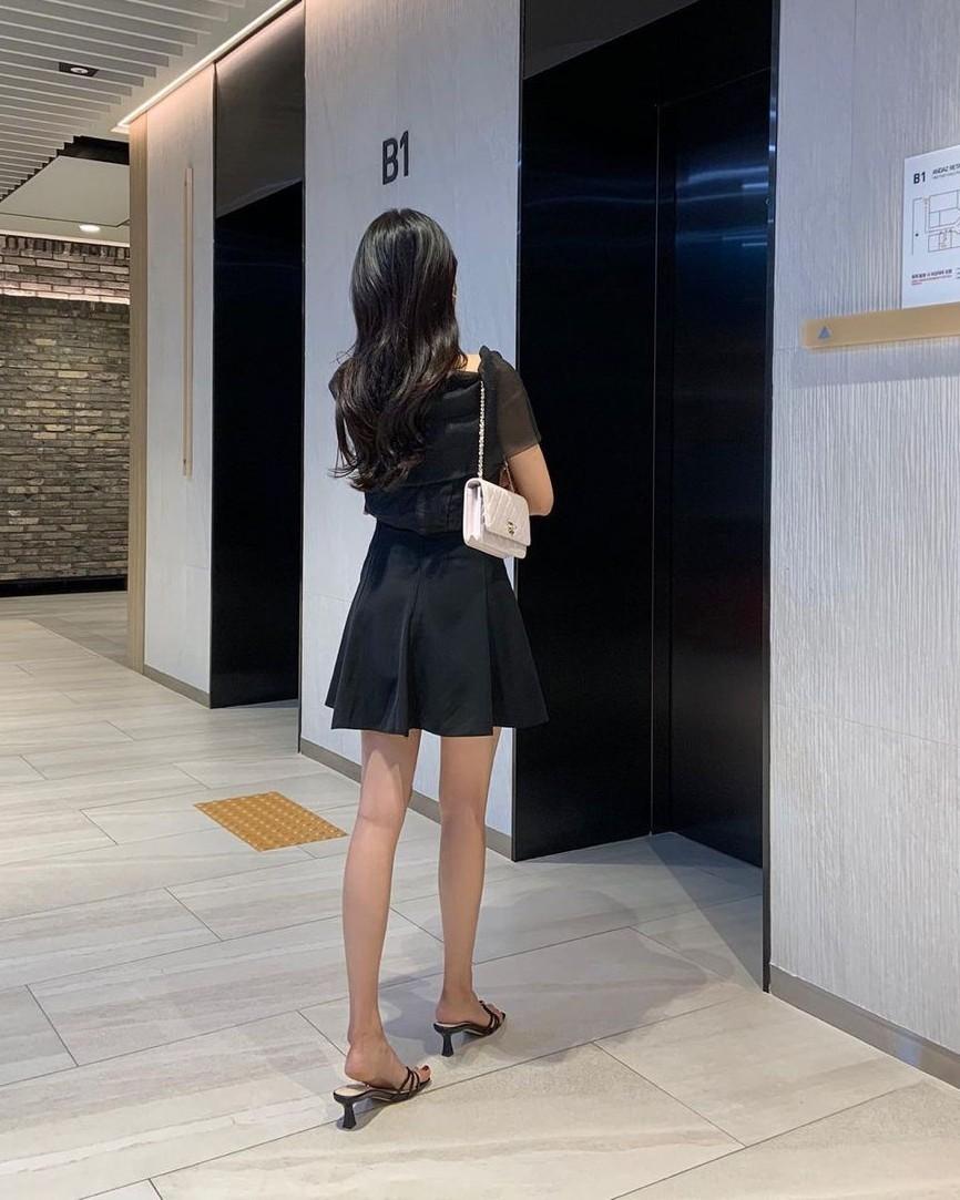 Bí Mật Của Cô Nàng Livestream