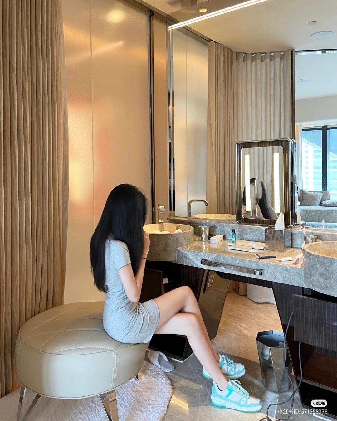 Ký Ức Đắng Cay Của Một Đứa Trẻ