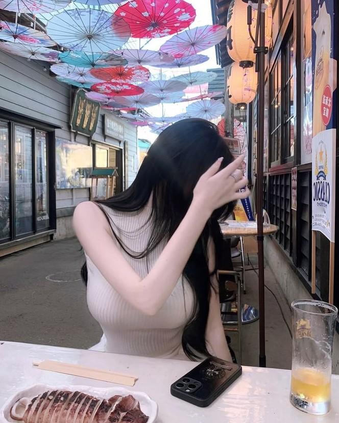 Đêm Dài Trong Nhà Máy Bỏ Hoang