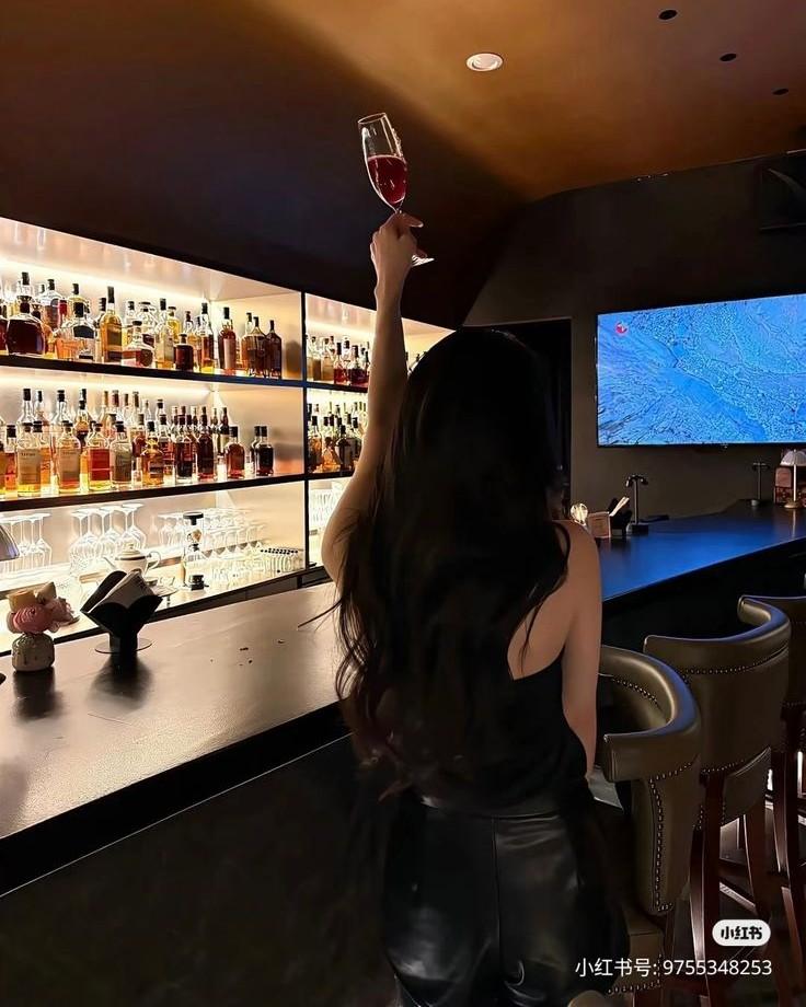 Người Đàn Ông Trong Góc Khu Chợ