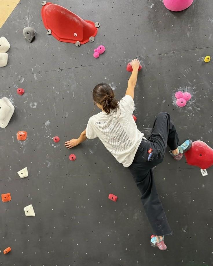 Tấm Vé Số Và Cả Một Gia Tộc Điê N Loạn