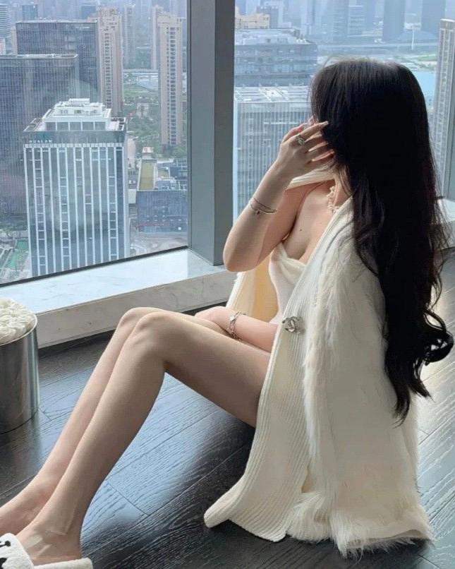 Thực Tập Sinh Do Chồng Tôi Tuyển