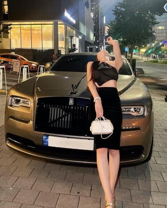 Sau Khi Bố Mẹ Ly Hôn, Tiền Sinh Hoạt Mỗi Ngày Của Tôi Chỉ Còn 15 Tệ