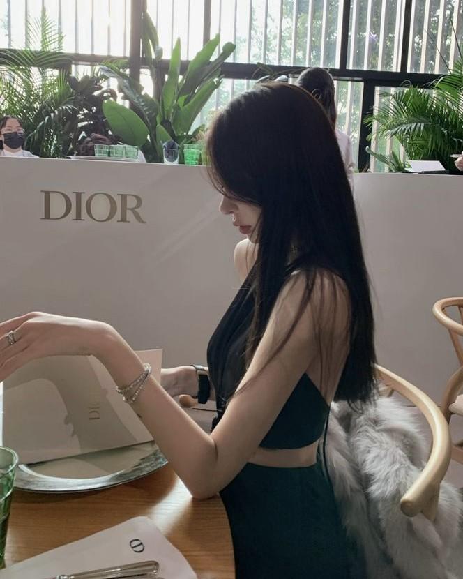 Kiếp Trước Bị Gài Bẫy, Kiếp Này Tôi Chặt Đứt Mọi Đường Lui