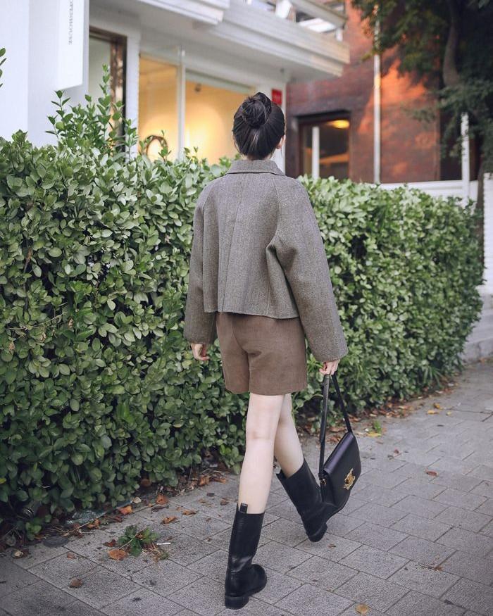 Chiêu Trò Của Mẹ Và Cuộc Đời Chị Em Tôi