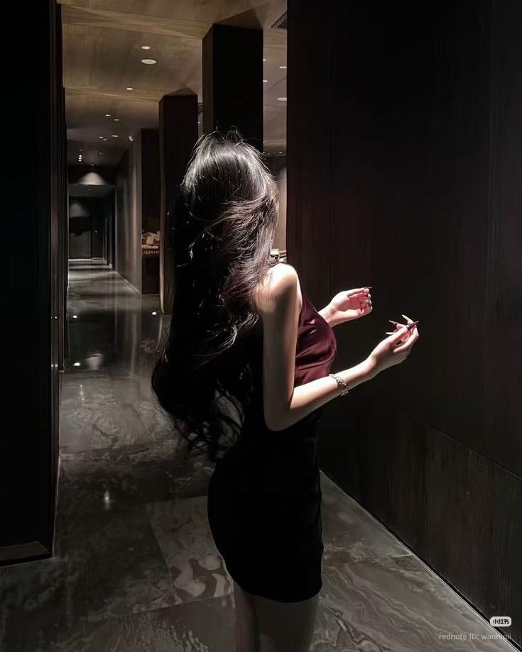 Vợ Ta Trẫm Muốn