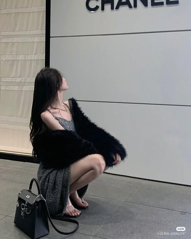 Tim Lỡ Một Nhịp Vì Anh