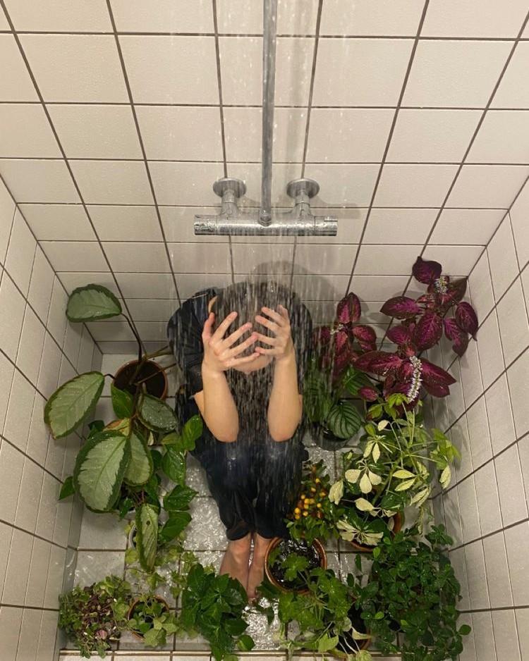 Xuất Cung Năm Hai Mươi Lăm Tuổi