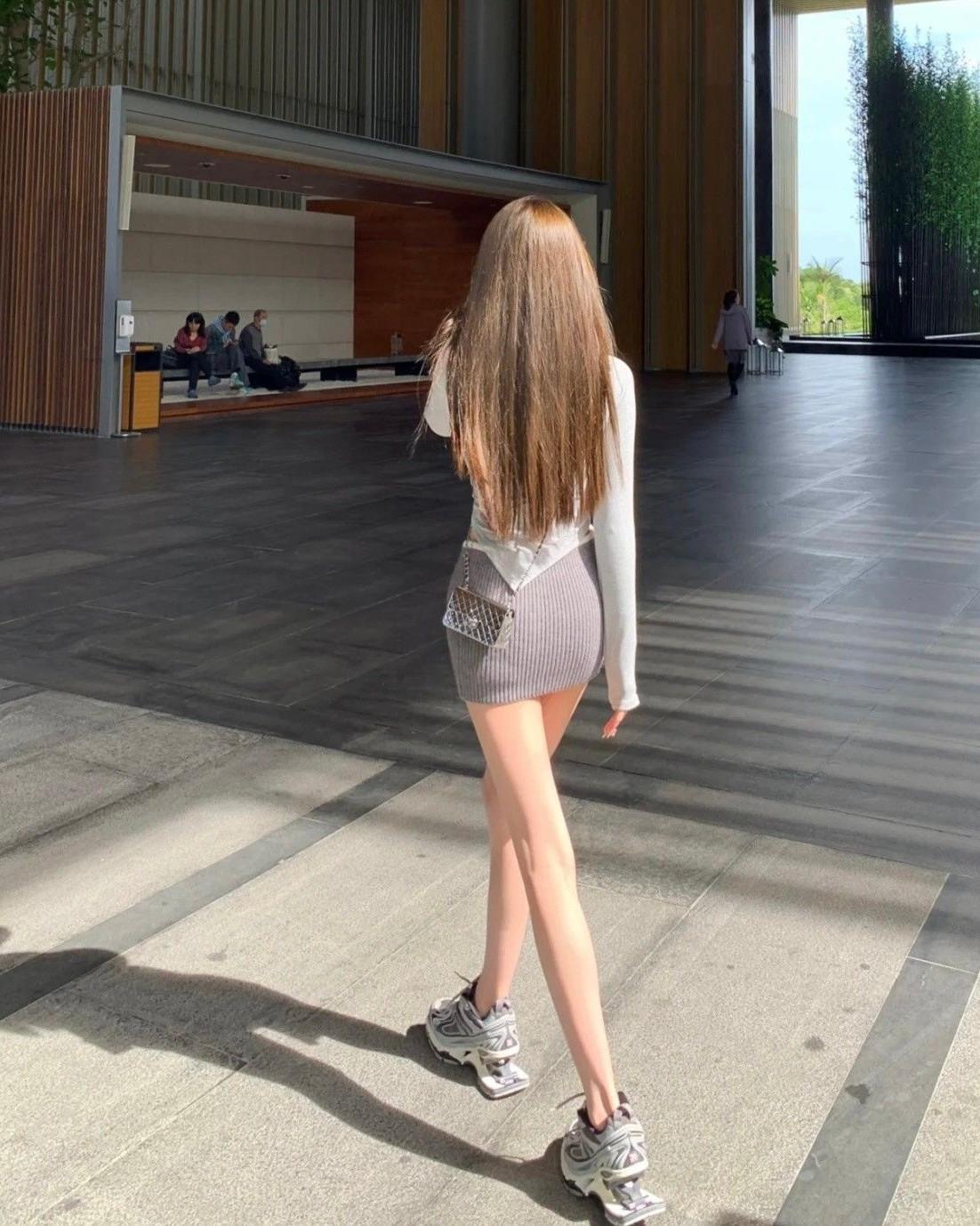 Sư Huynh, Xin Thu Tay Lại!