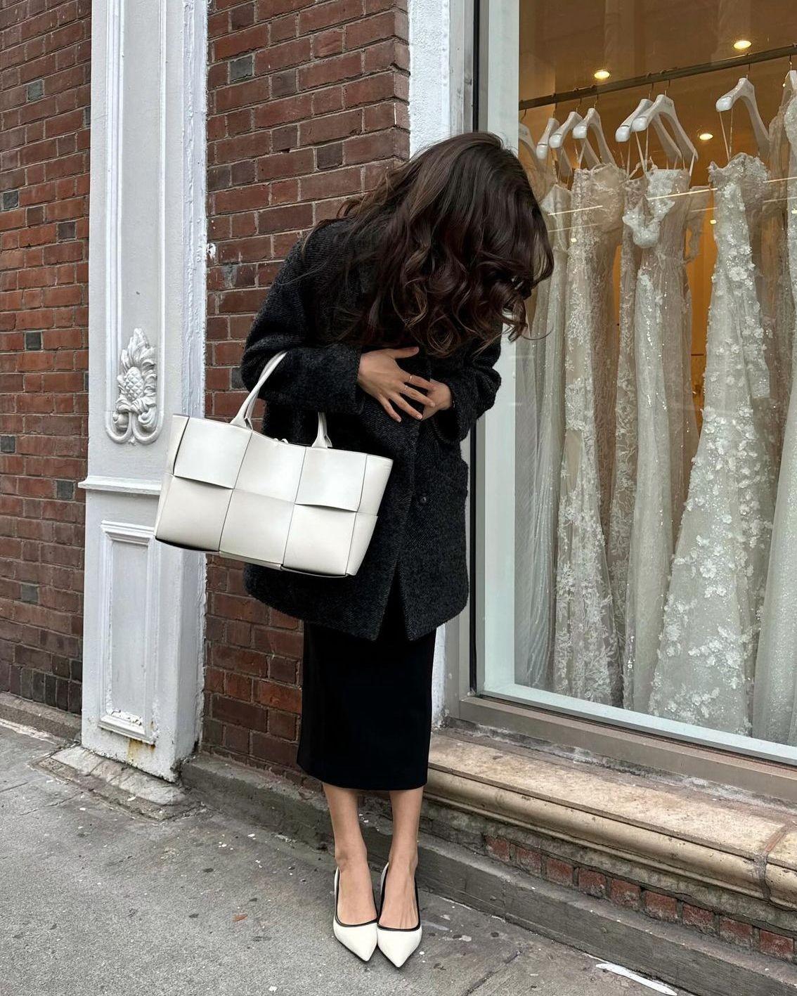 Rời Sai Người, Gặp Đúng Đời