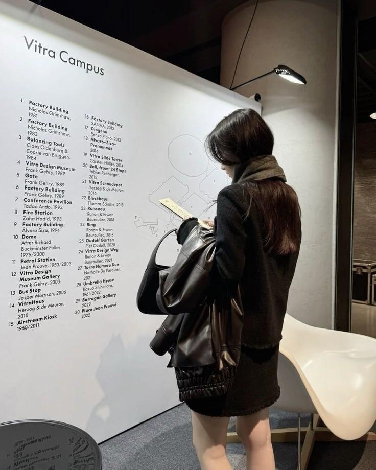 Hôn Em Giữa Bùn Lầy