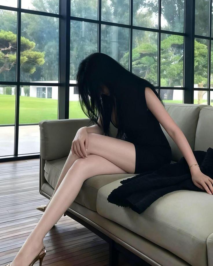 Ta Và Phu Quân Con Cháu Đầy Đàn