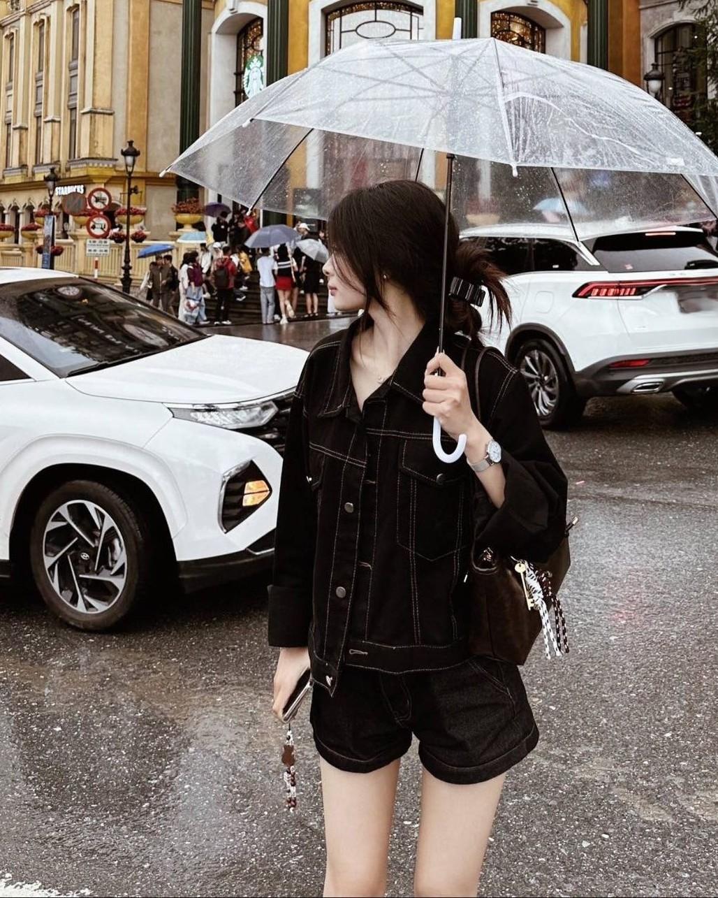 Muộn Nhưng Là Tự Do