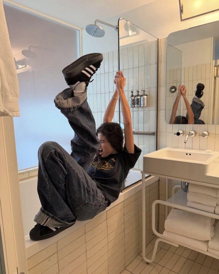 Chiếc Váy Không Nên Xuất Hiện