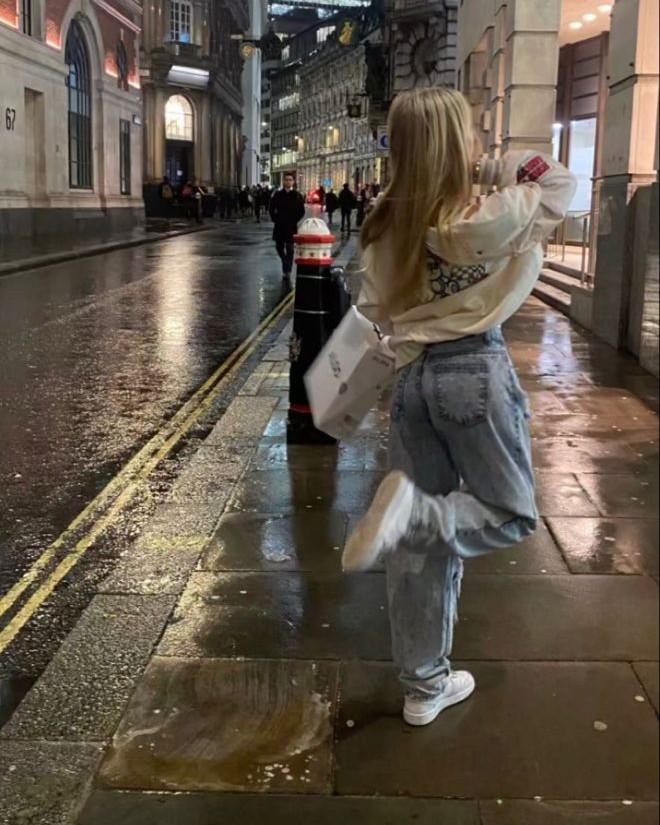 Một Gia Đình, Hai Tiêu Chuẩn