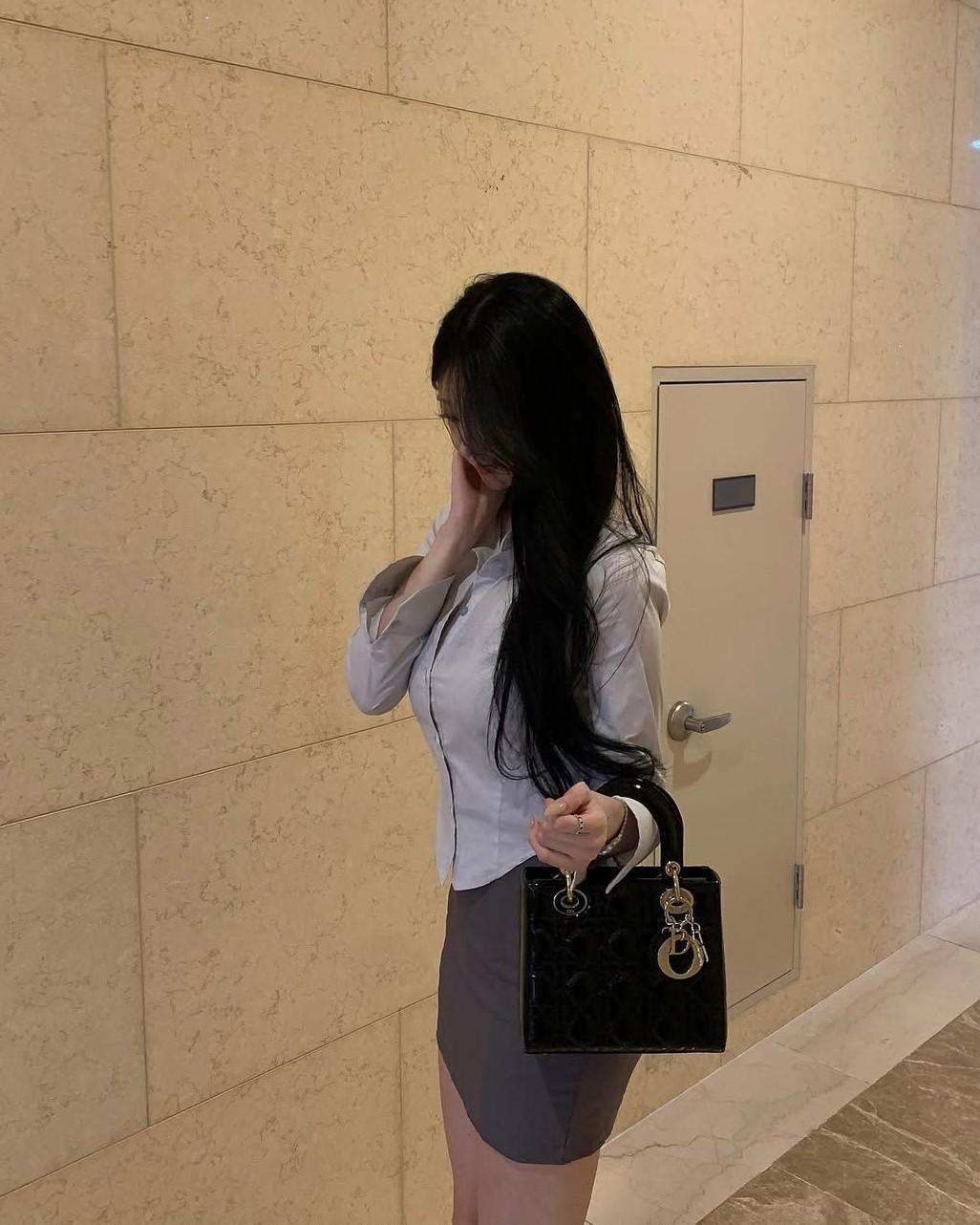 Ngày Đầu Quay Về Hào Môn,Bị Ép Gả Cho Thiếu Gia Tàn Phế