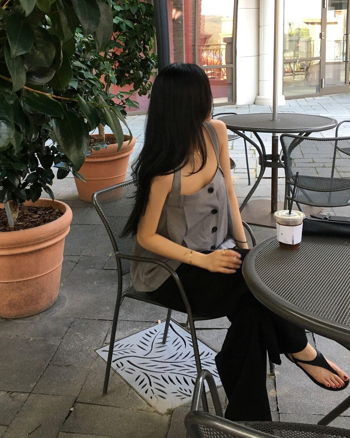 Em Chồng T-Ét Tôi Sáu Cái– Ba Ngày Sau, Cả Nhà Bị Đuổi Ra Đường