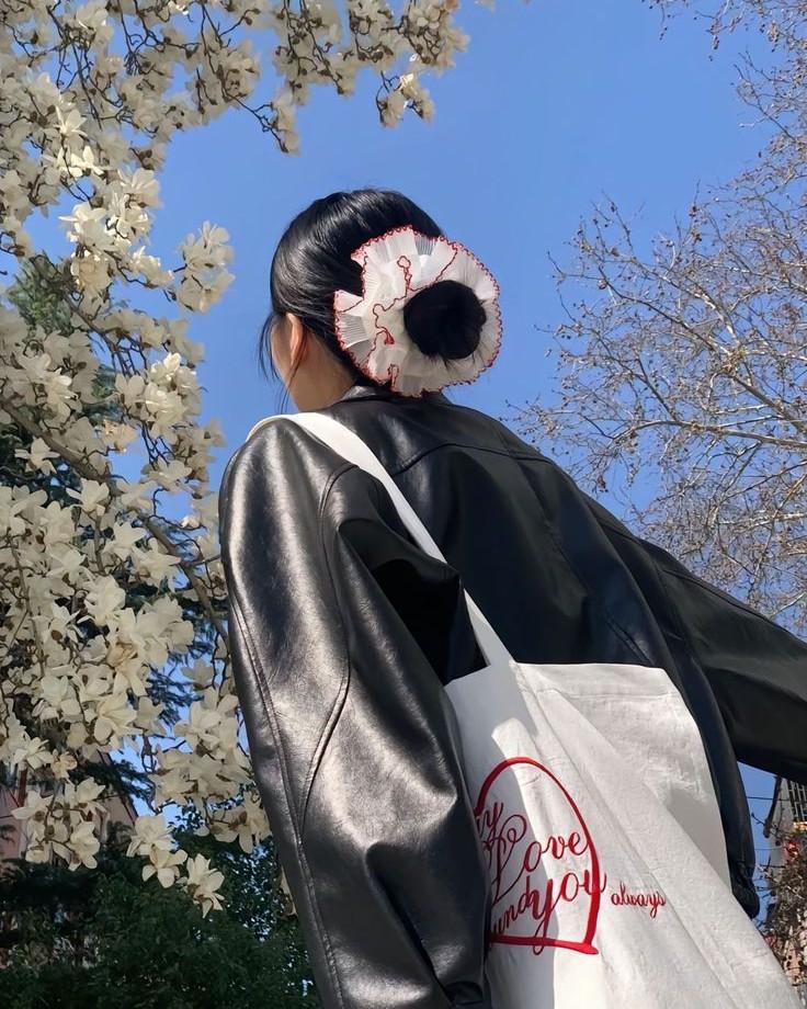 Sau Khi Con Tôi Bị Em Dâu Tráo Đổi, Tôi Dựa Vào “Bình Luận” Để Thay Đổi Số Phận