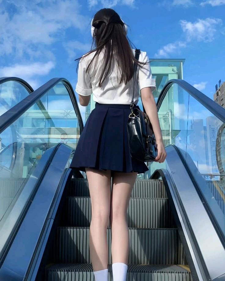 Phu Quân ĐượC Ban Hôn, Ta ThảNh Thơi ChốN HậU ViệN