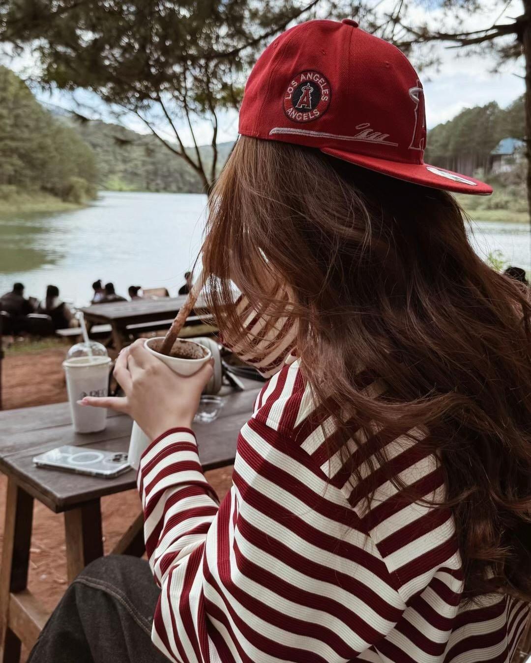 Bạch Nguyệt Quang Trên Không