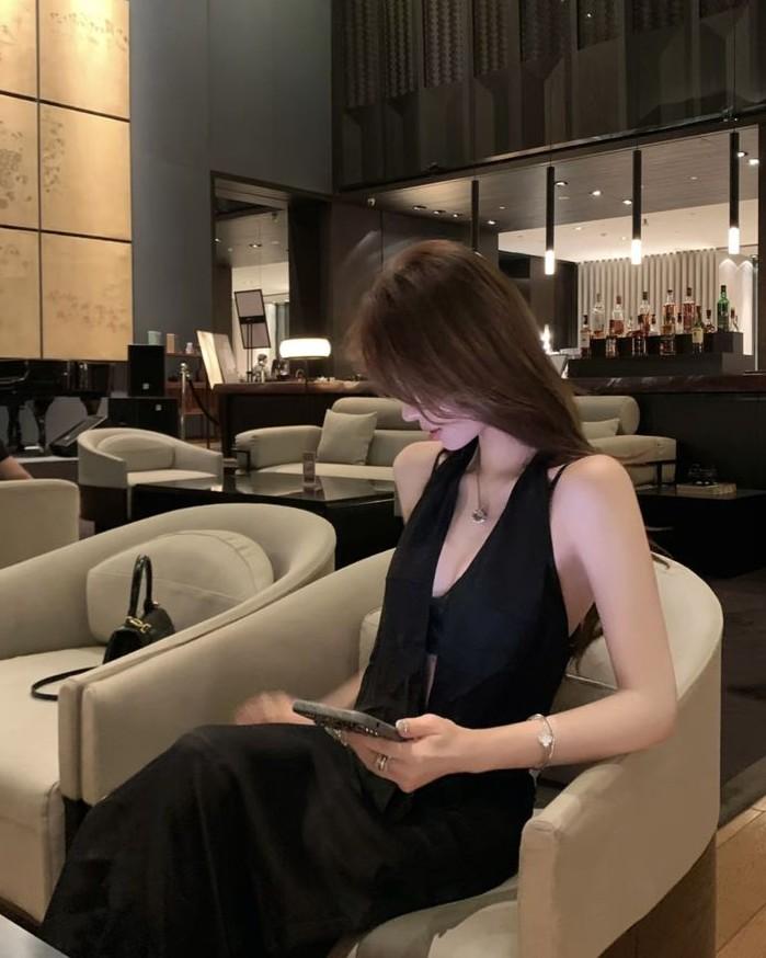 Bị Sỉ Nhục Trong Tiệc Cuối Năm, Tôi Bán Sạch 300 Triệu Cổ Phần