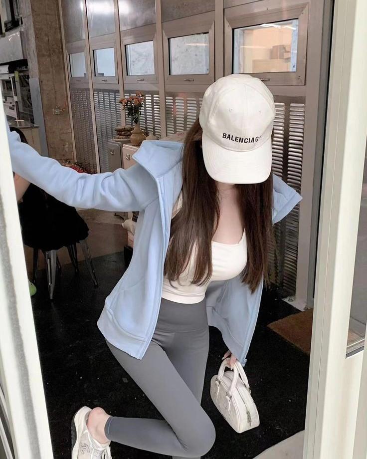 Người Yêu Cũ Ở Bàn Tiệc Tất Niên